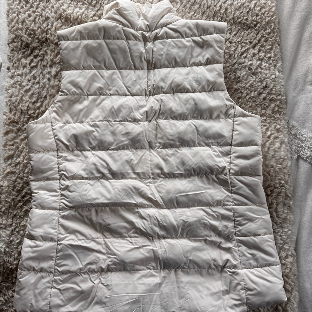 The North Face Cream Puffer Vest - Picture 6 of 8